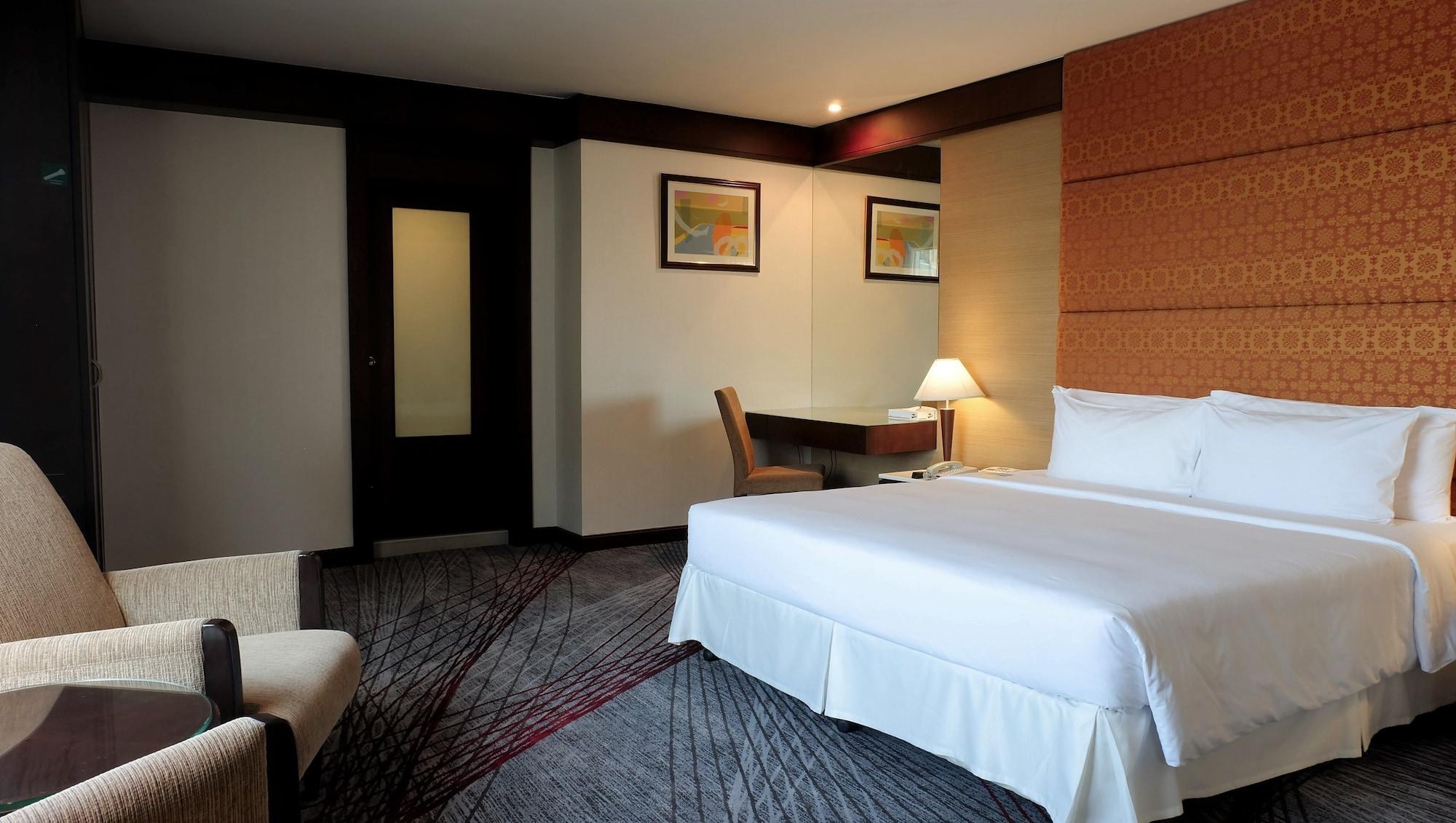 Zenith Sukhumvit Hotel Banguecoque Exterior foto