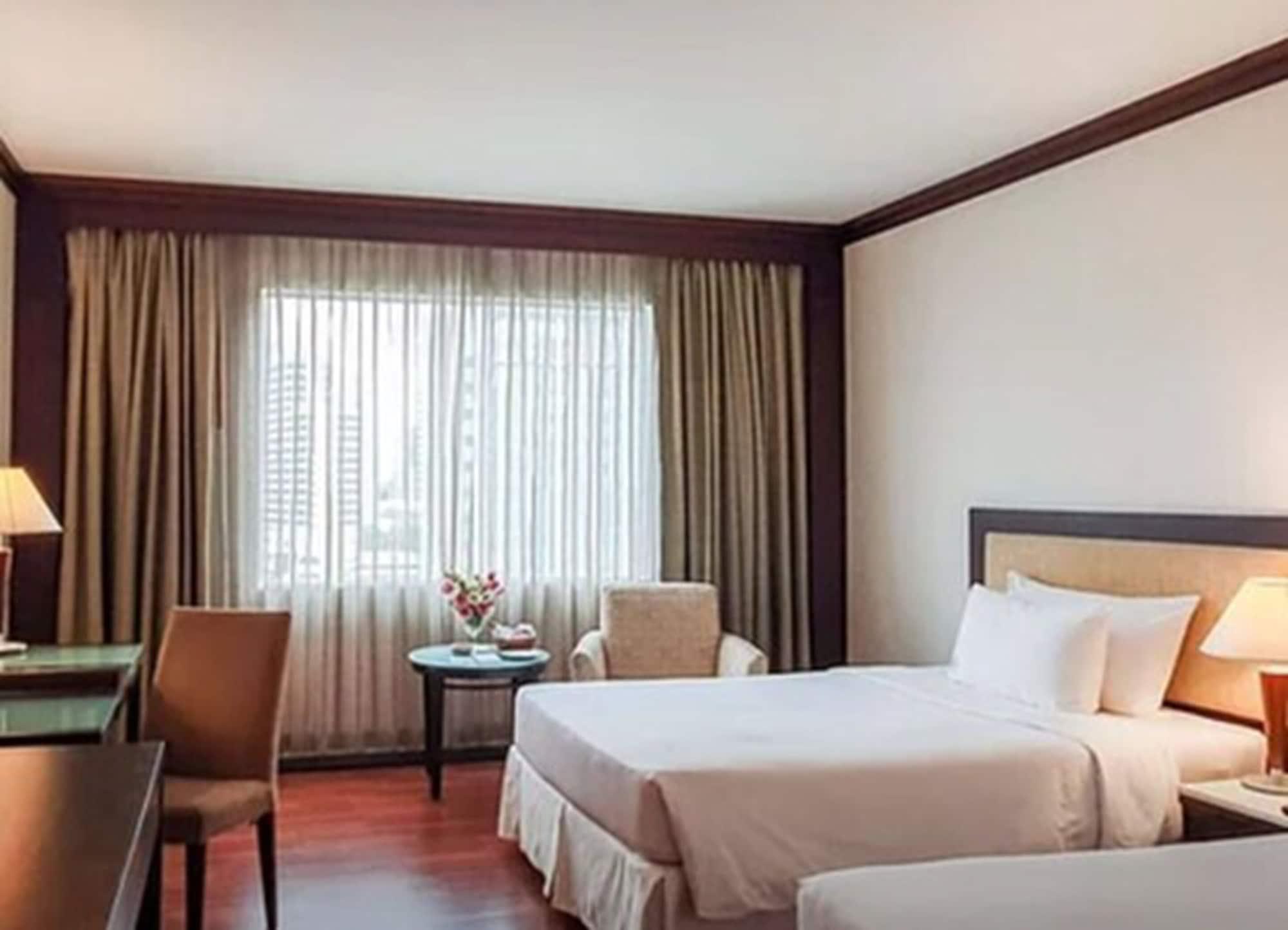 Zenith Sukhumvit Hotel Banguecoque Exterior foto