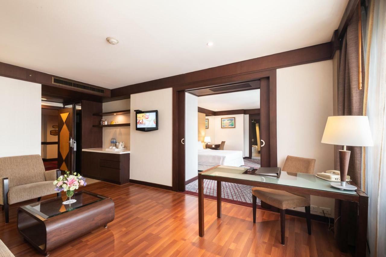 Zenith Sukhumvit Hotel Banguecoque Exterior foto
